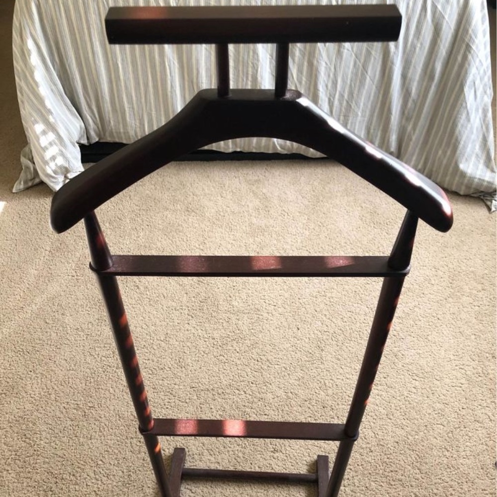Valet Stand
